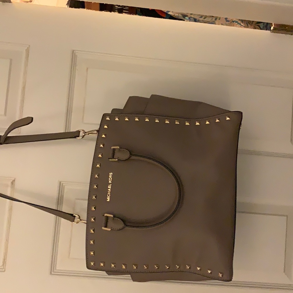 Michael Kors tan bag